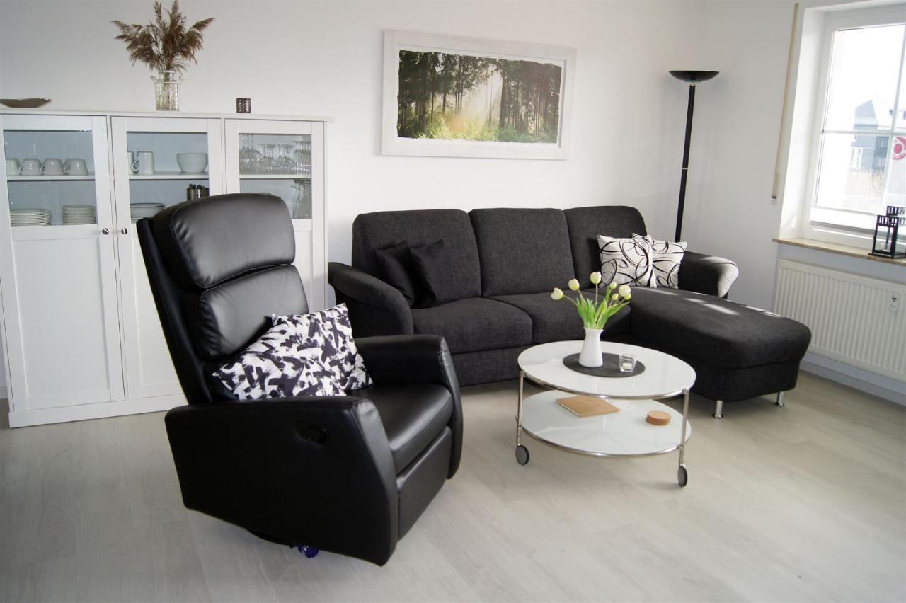 21108 Apartment *